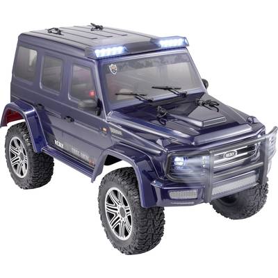 Een afstandsbediende blauwe terreinwagen met robuuste banden en vier LED-lampen op het dak.
