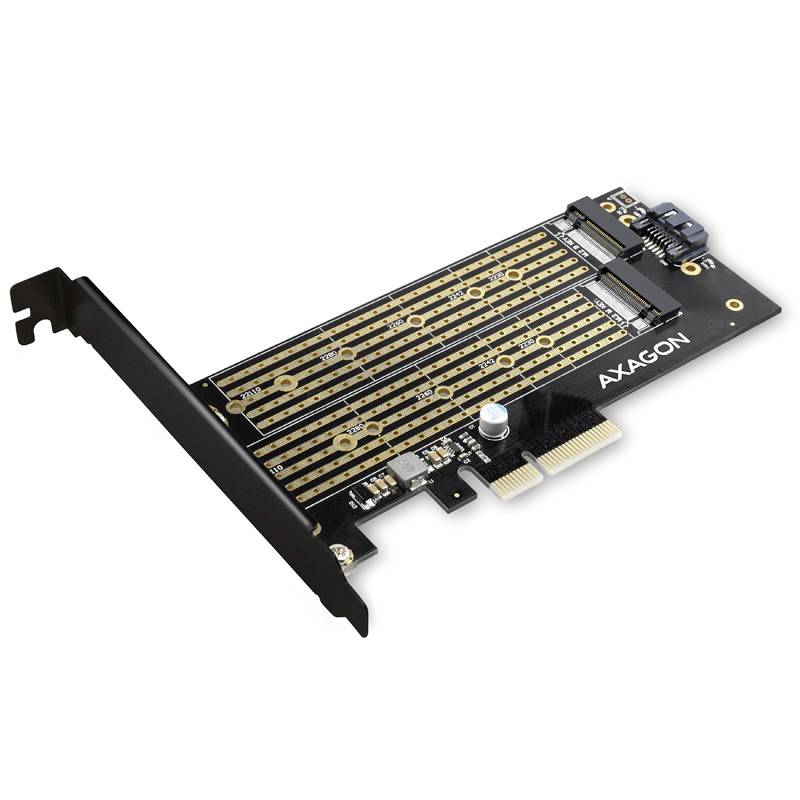 Een PCIe-adapterkaart met meerdere M.2-sleuven van het merk AXAGON. Deze is bedoeld om de opslagcapaciteit in computers te vergroten.