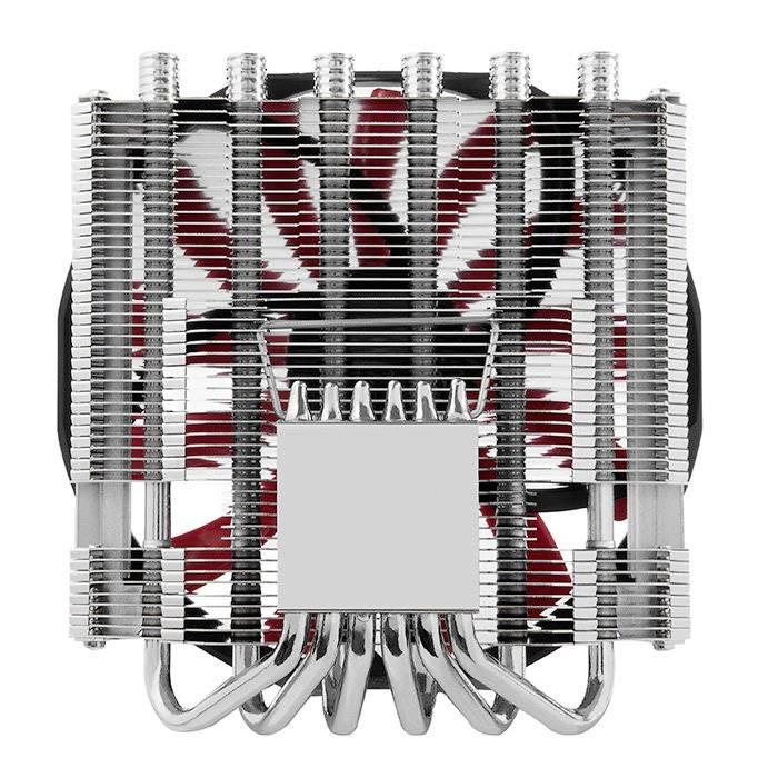 Koeler met rode ventilatorbladen en een zilveren koellichaam, ontworpen voor warmteafvoer. Vooraanzicht met verticale lamellen.