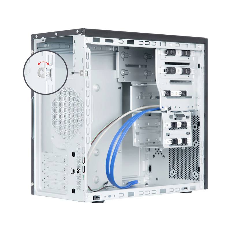 Open computerbehuizing met blootgelegde binnenkant; zichtbaar aan de binnenzijde zijn kabels, harde-schijfruimtes en ventilatorbevestigingen.