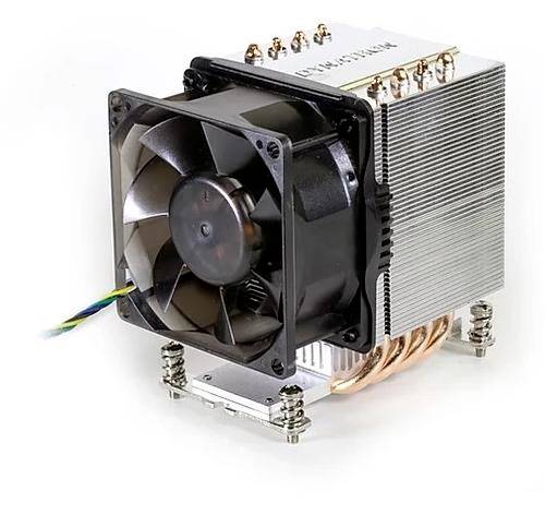 Een CPU-ventilator met koellichaam, gemonteerd op een metalen basis met vier schroeven. De ventilator heeft een zwarte behuizing en meerdere kabels.