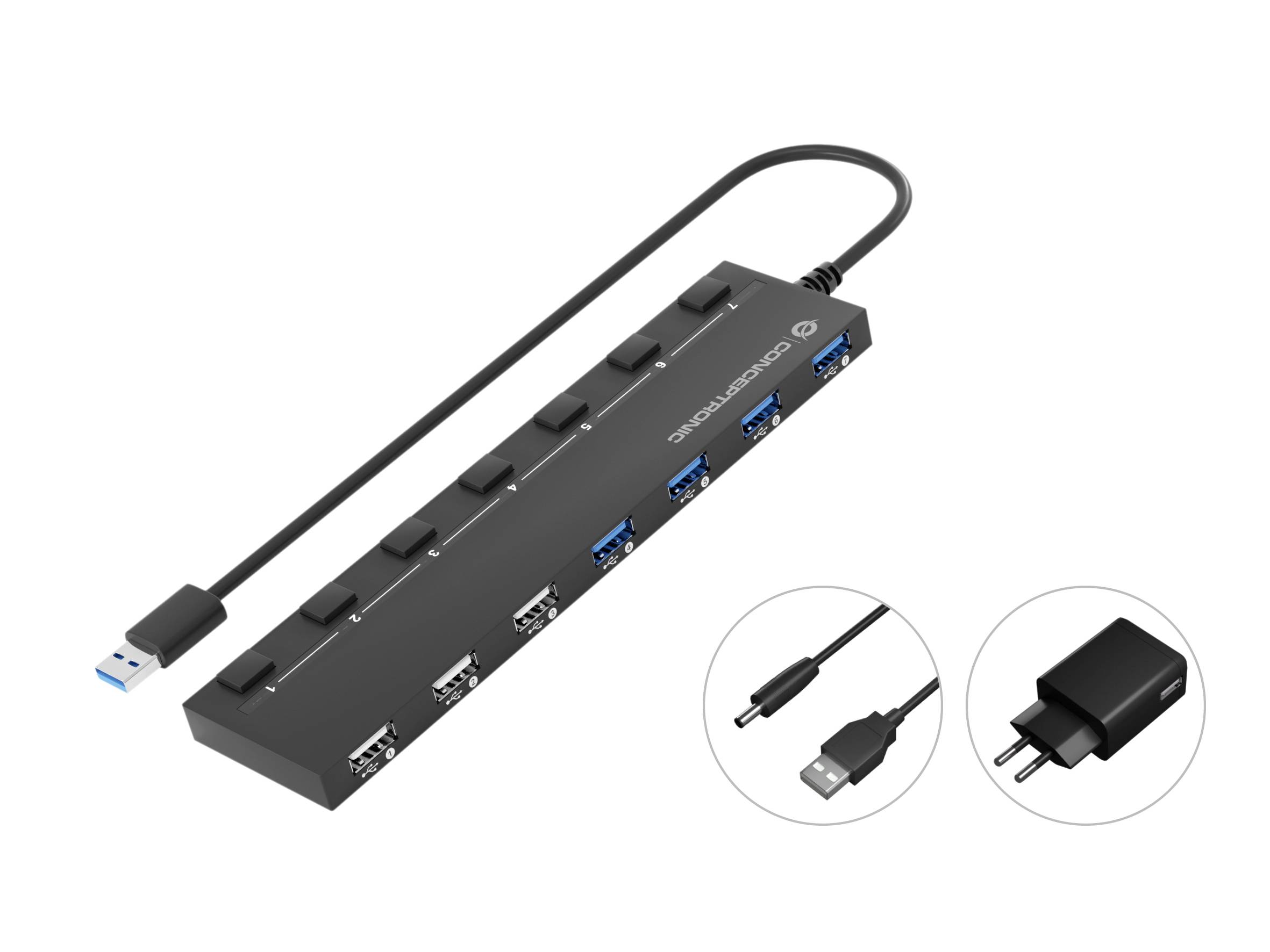 USB-hub met zeven poorten en voedingsadapter, geschikt voor het aansluiten van meerdere apparaten, afgebeeld met kabel en stekker op de achtergrond.