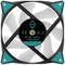 Een computerventilator met een wit behuizing en zwarte randen. Met groene markeringen op de hoeken en een sticker met technische specificaties.