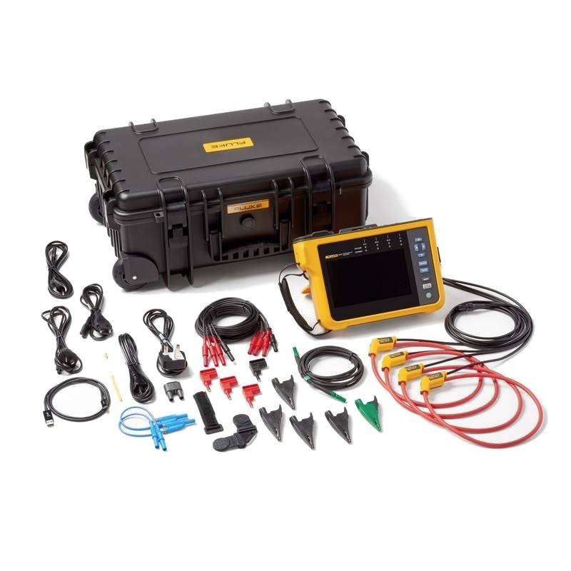 Elektrisch diagnoseapparaat met toebehoren, waaronder kabels en klemmen, naast een zwarte transportkoffer. Ideaal voor technisch onderhoud.