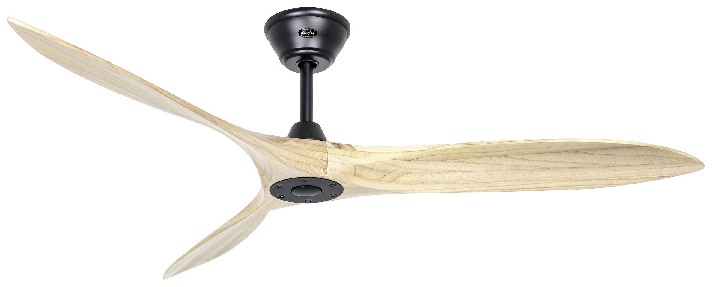 Plafondventilator van licht hout met drie gebogen vleugels en zwarte metalen bevestiging.