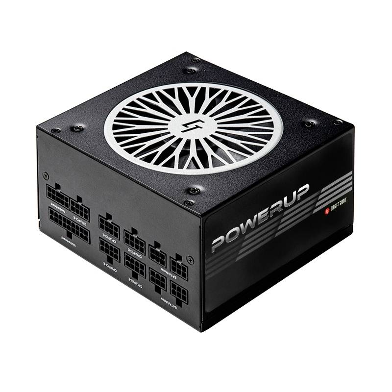 Zwart pc-voedingsapparaat met meerdere aansluitingen, aan de zijkant voorzien van de tekst 'POWERUP'. Ventilatorrooster bovenaan, rode statusled brandt.