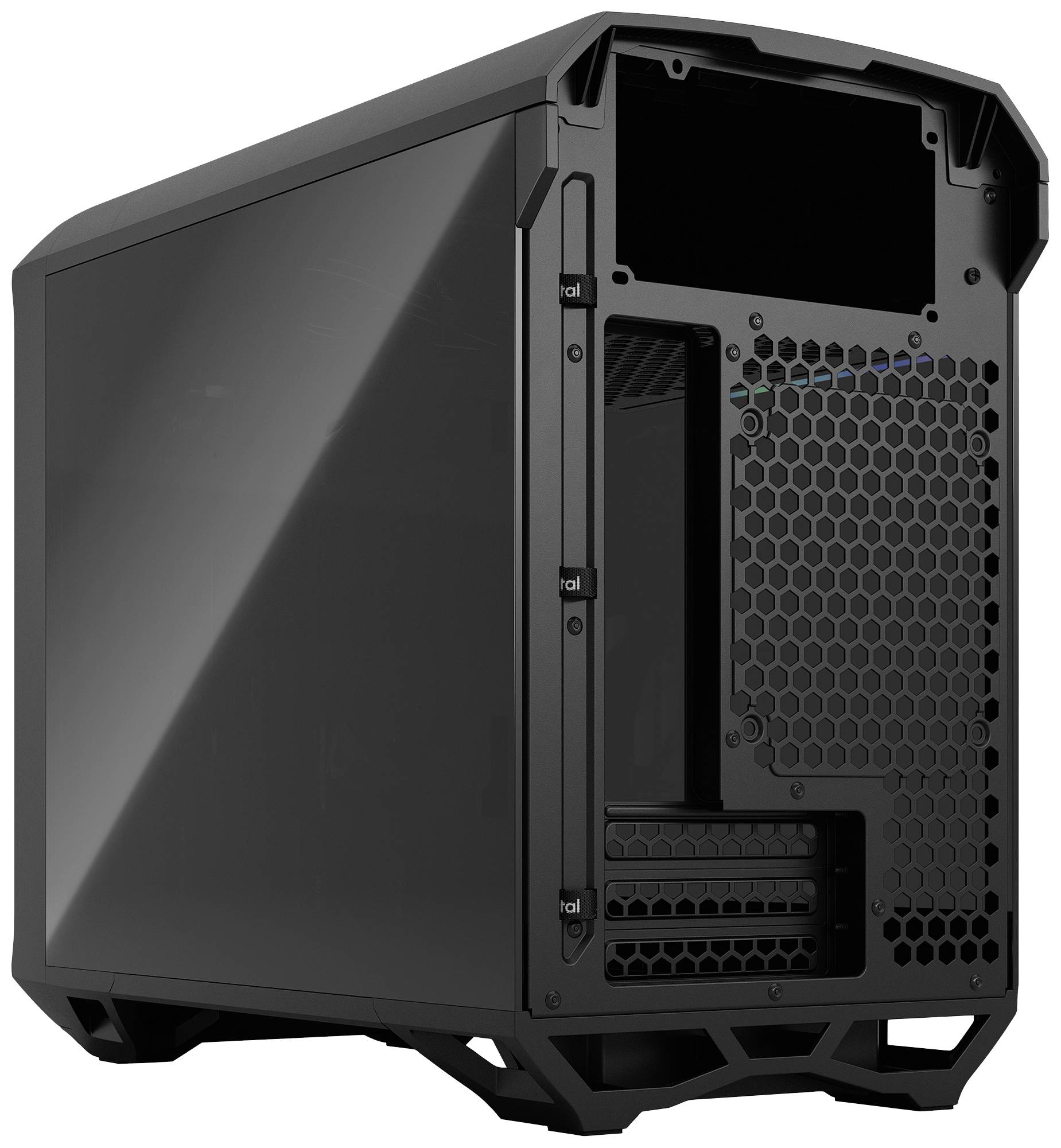 Zwart computerbehuizing met een zijraam van glas en een open achterkant. Het heeft een honingraatstructuur voor ventilatie en meerdere uitbreidingssleuven.