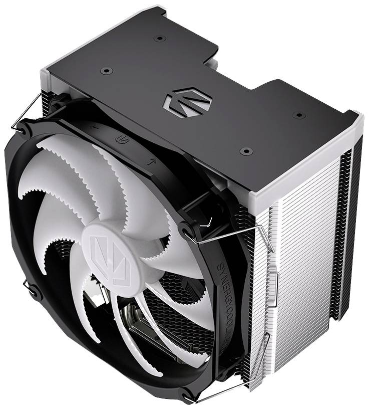 Pc-luchtkoeler in zwart en zilver met grote, witte ventilator en metalig lamelvormig koellichaam voor warmteafvoer.