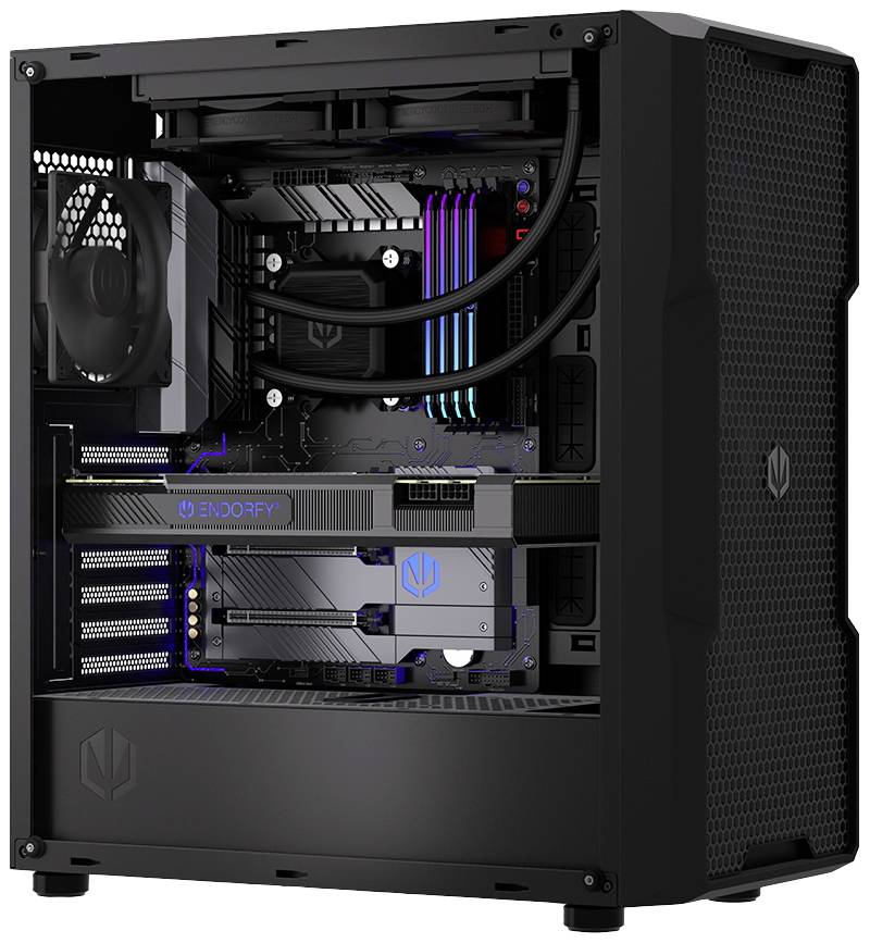 Een open desktop-computer toont de interne hardware, inclusief koeler, grafische kaart, moederbord en RGB-verlichte RAM.
