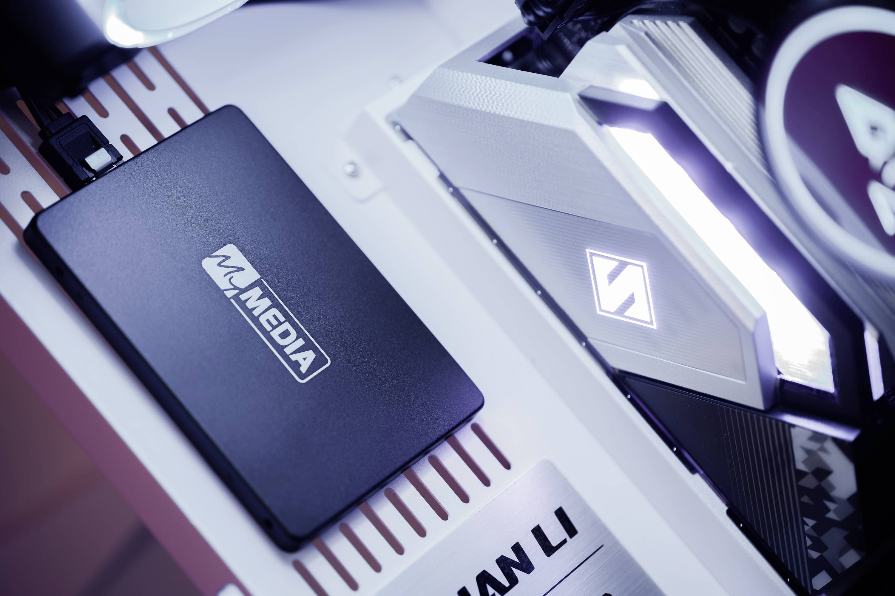 Mymedia SSD 512 GB, SATA-III, 6,35 cm (2,5'') (R) 520 MB/s, (B) 480 MB/s, detailhandel-6