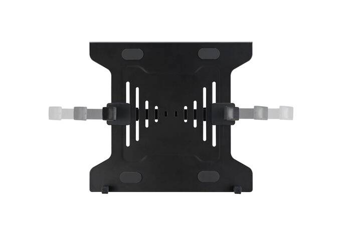 Zwarte, rechthoekige muurbeugel voor monitoren, met verstelbare armen en openingen voor kabelbeheer.