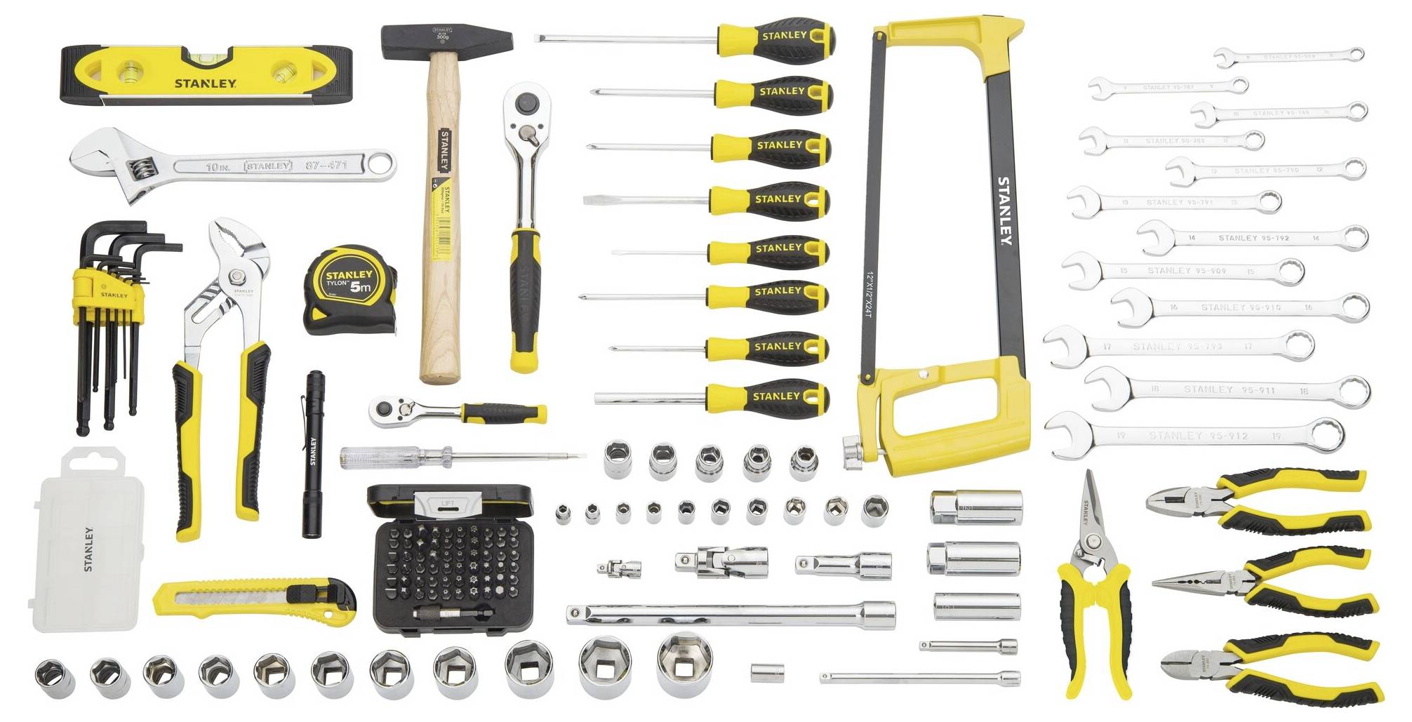 Een uitgebreide gereedschapsset met verschillende moersleutels, tangen, schroevendraaiers en een hamer, hoofdzakelijk in geel en zwart.