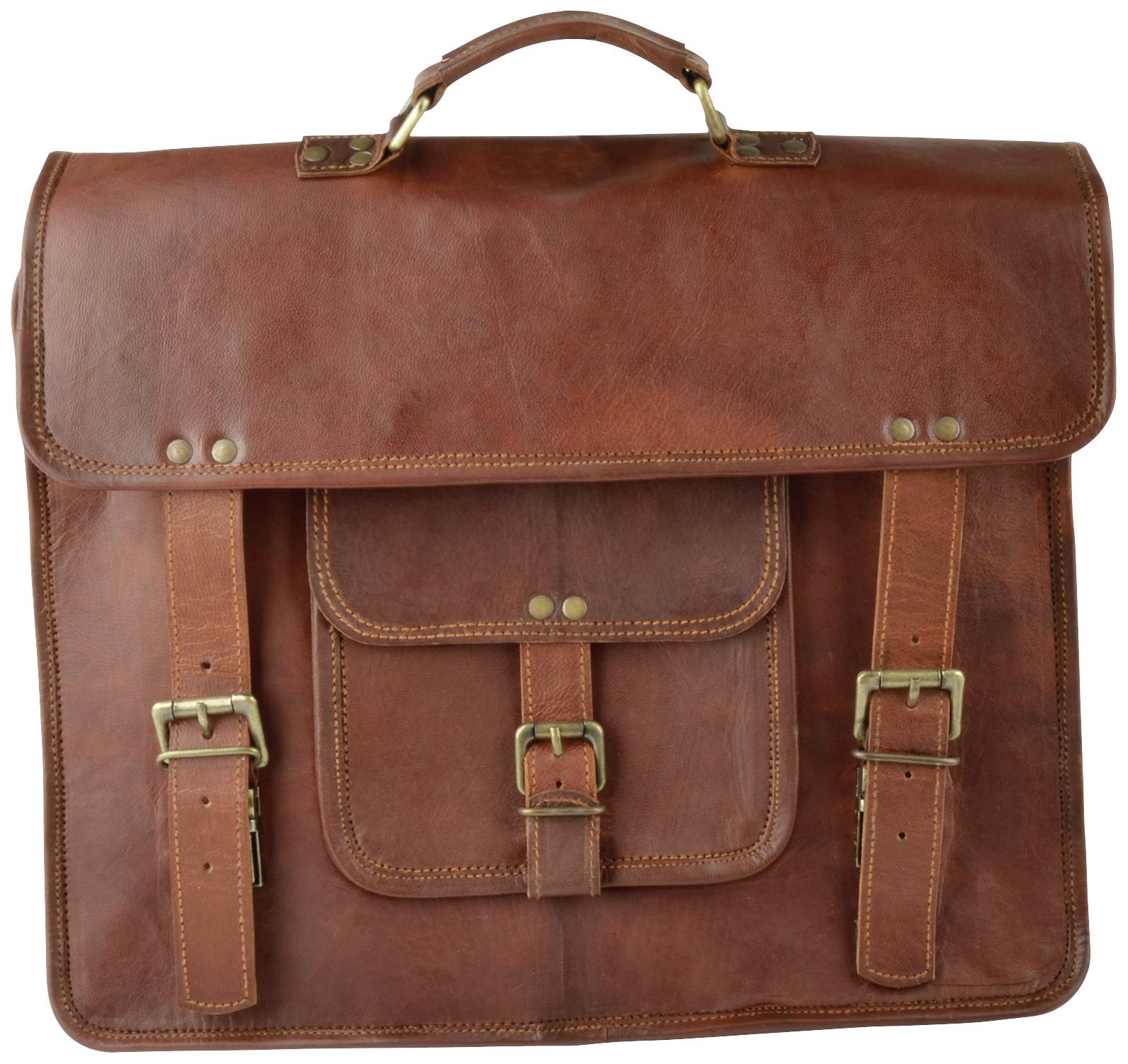 Een bruine leren aktetas met gespen en handvat. Hij heeft een voorklep en een opgezette tas met extra sluitingen.