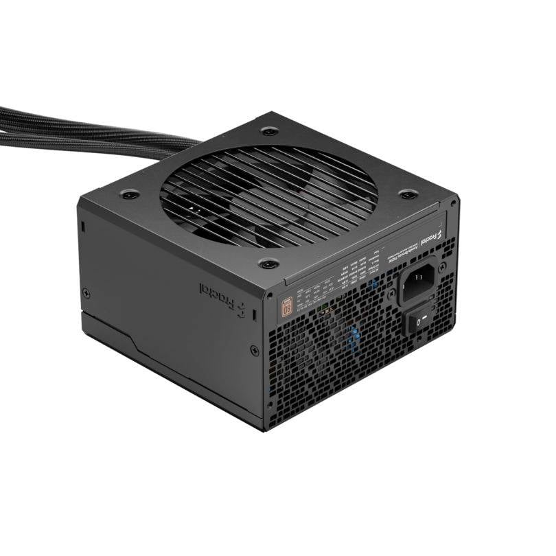 Een zwarte computer-voeding met ventilator aan de bovenkant en meerdere aansluitingen, geschikt voor PC-hardware.