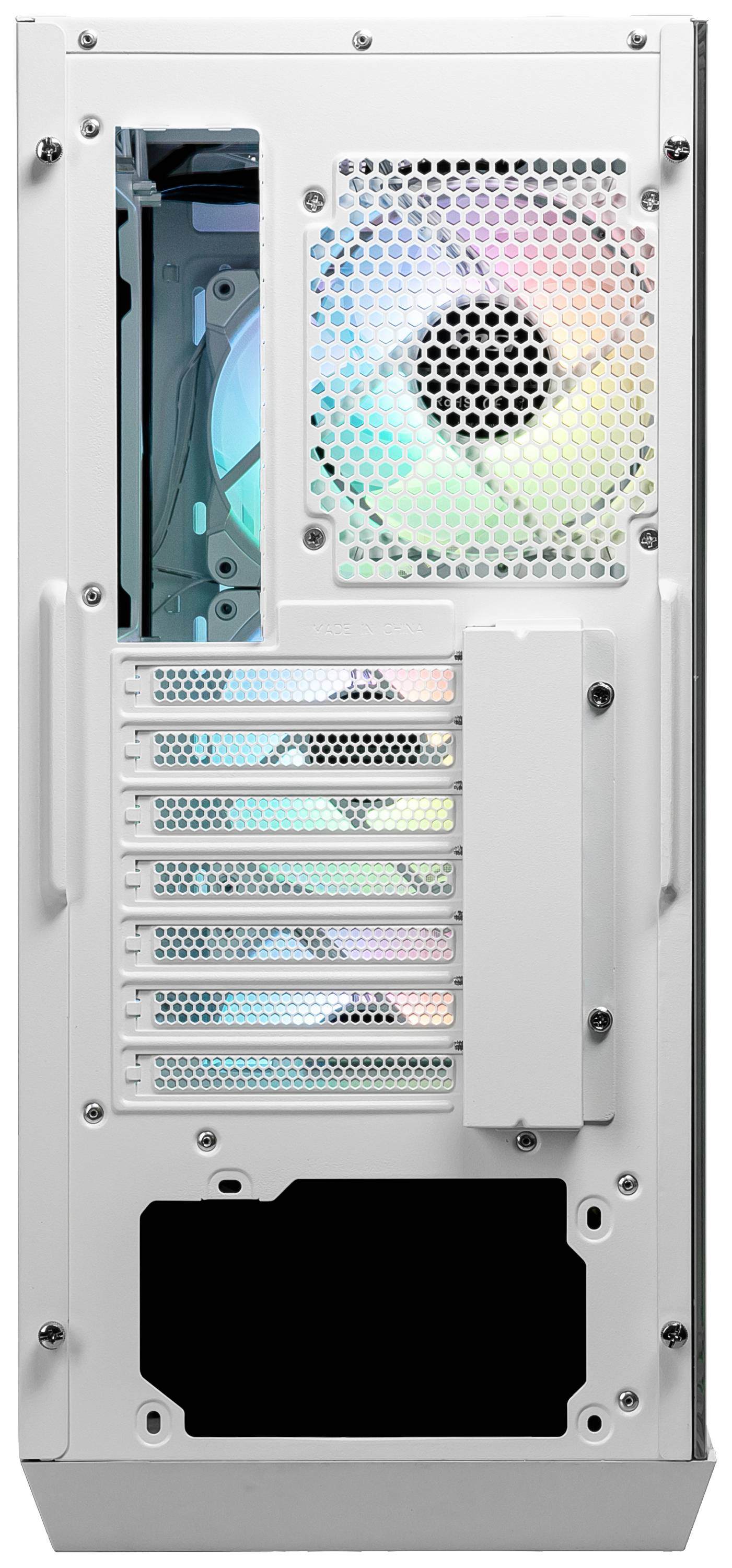 Witte achterkant van een computerbehuizing met zichtbare RGB-verlichte ventilator. Meerdere uitbreidingssleuven en ventilatierooster.