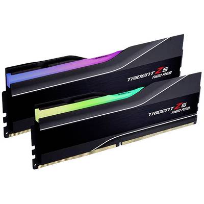 Twee RAM-modules van de Trident Z5 NEO RGB-serie van G.Skill met een zwart ontwerp en kleurrijke LED-strips.