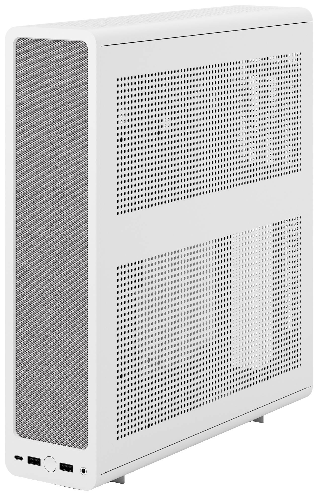 Wit computerbehuizing met geperforeerde zijkanten voor ventilatie en meerdere aansluitingen aan de voorkant. Minimalistisch, modern design.