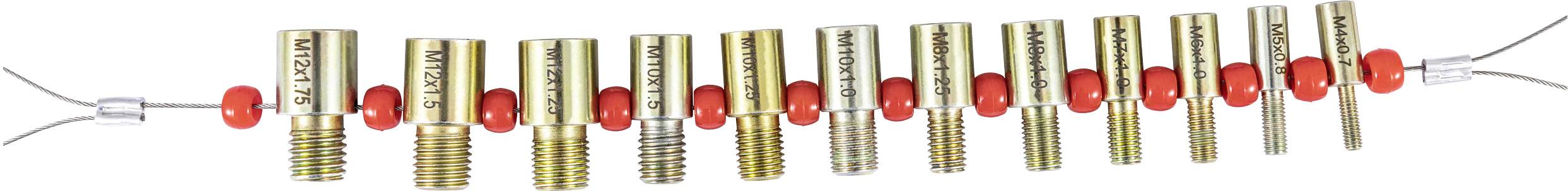 Metalen schroeven van verschillende formaten, geregen op een draad, gescheiden door rode kralen.
