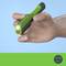 Een hand houdt een groene zaklamp vast die schijnt. Rechtsonder toont een symbool '10 lm' voor de lichtsterkte.