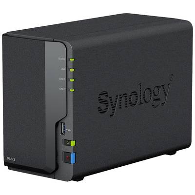 Een zwarte NAS-apparaat met Synology-logo, modeltype 'DS223' aan de voorkant, LED-indicatoren voor status, LAN en twee harde schijven.