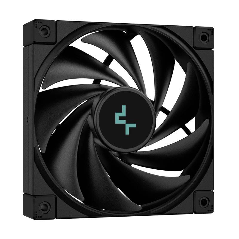 Een zwarte computerventilator met negen gebogen schoepen, gemarkeerd logo in het midden.