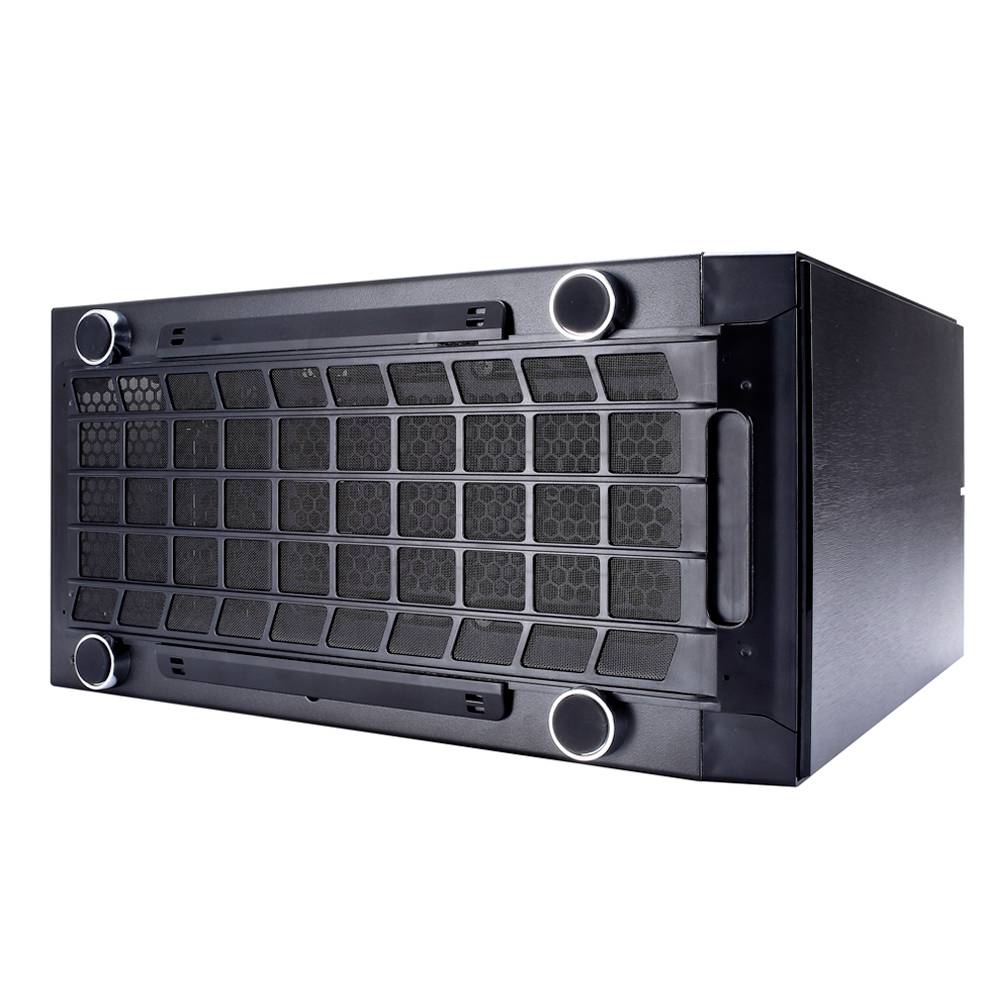 Een zwart-zilver liggend serverbehuizing met ventilatierooster en ronde knoppen in de hoeken, op een witte achtergrond.