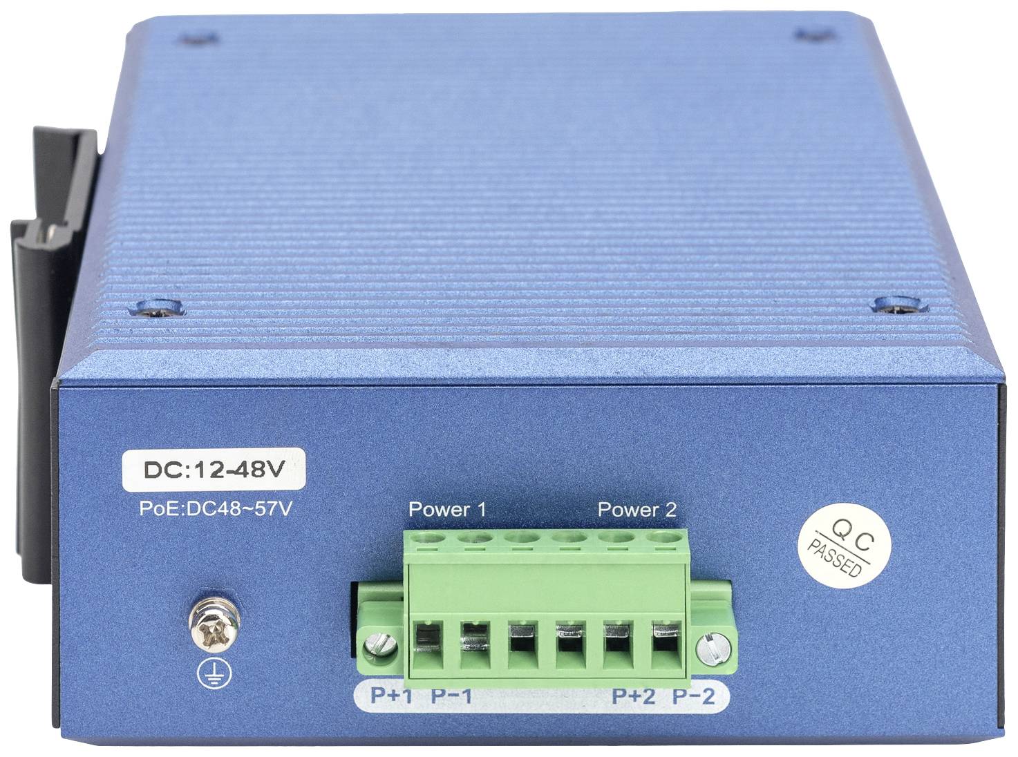 Blauw elektrisch apparaat met groene aansluitbalk vooraan, gelabeld met 'Power 1', 'Power 2'. Label: 'DC:12-48V' en 'QC Passed'.