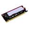 Een M.2 NVMe SSD-adapterkaart met rode rand en gouden aansluitingen. Markeringen tonen standaarden en compatibiliteit.