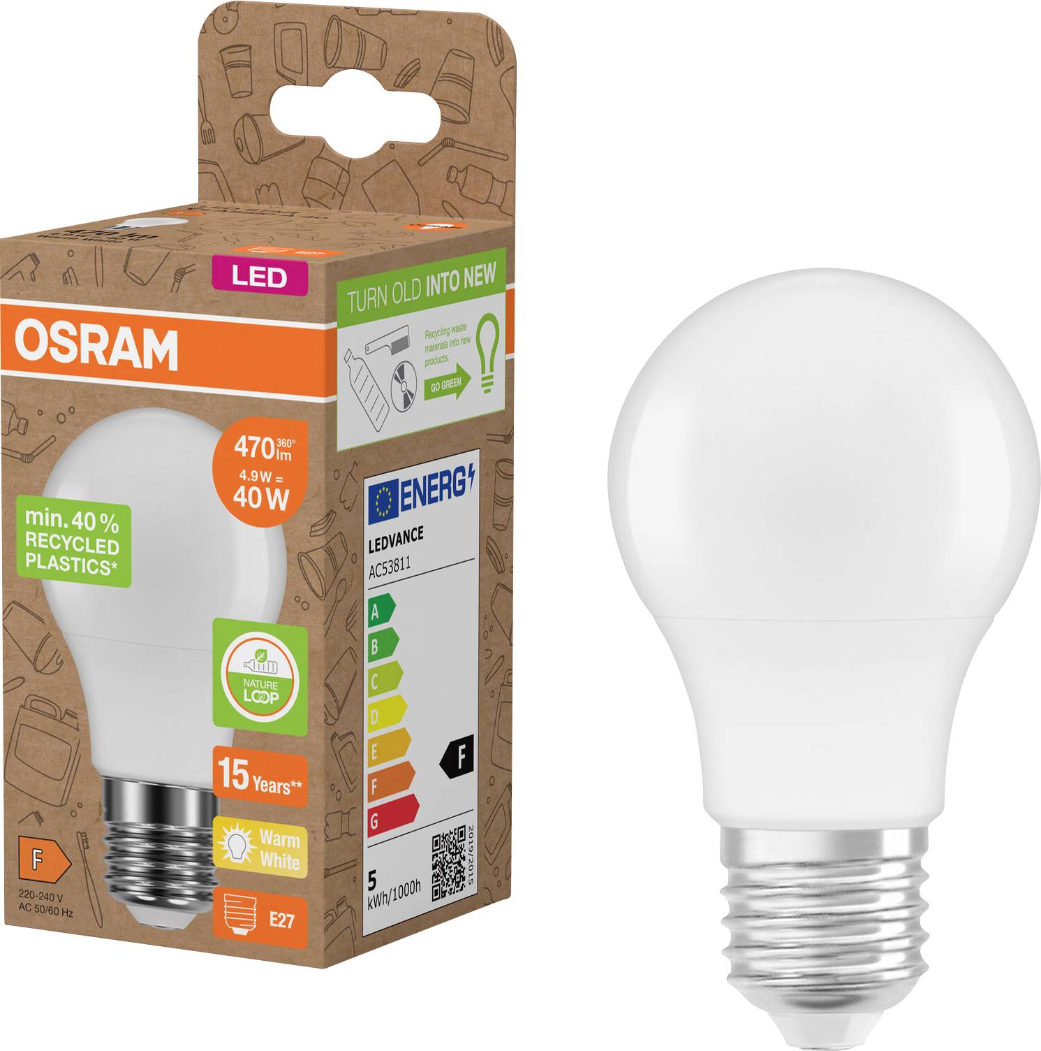 Verpakte OSRAM LED-gloeilamp naast de gloeilamp zelf weergegeven; doos benadrukt 470 lm, 4,9 W, warm wit, 15 jaar levensduur en gerecycled kunststoffen.