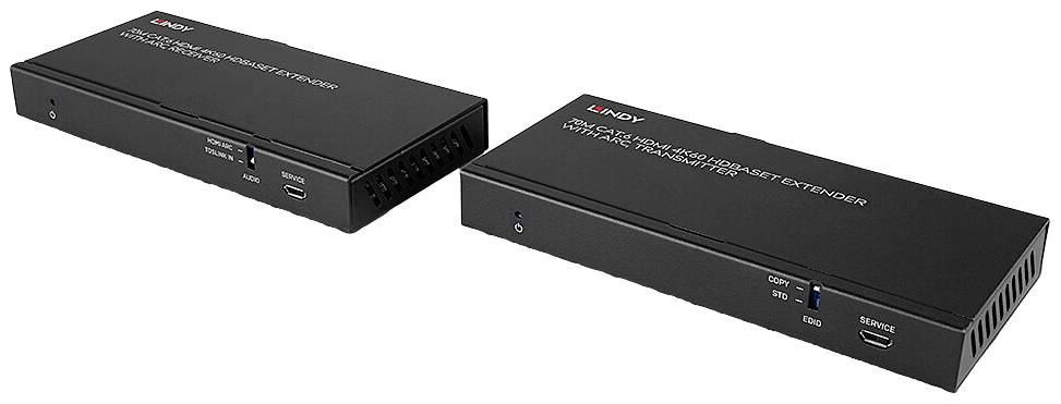 Twee zwarte netwerk-extender-apparaten van Lindy, met meerdere aansluitingen en statusindicatoren, worden gebruikt voor gegevensoverdracht.