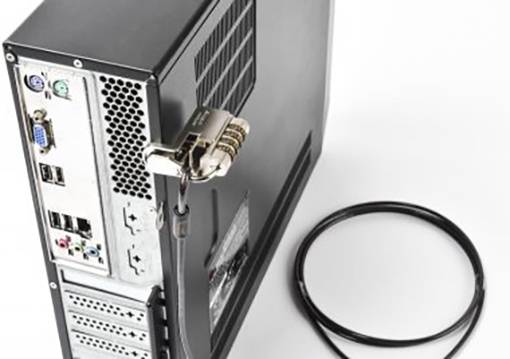 Een zwarte desktop-computer met een beveiligingsslot aan de achterkant. Ernaast ligt een zwart kabel.
