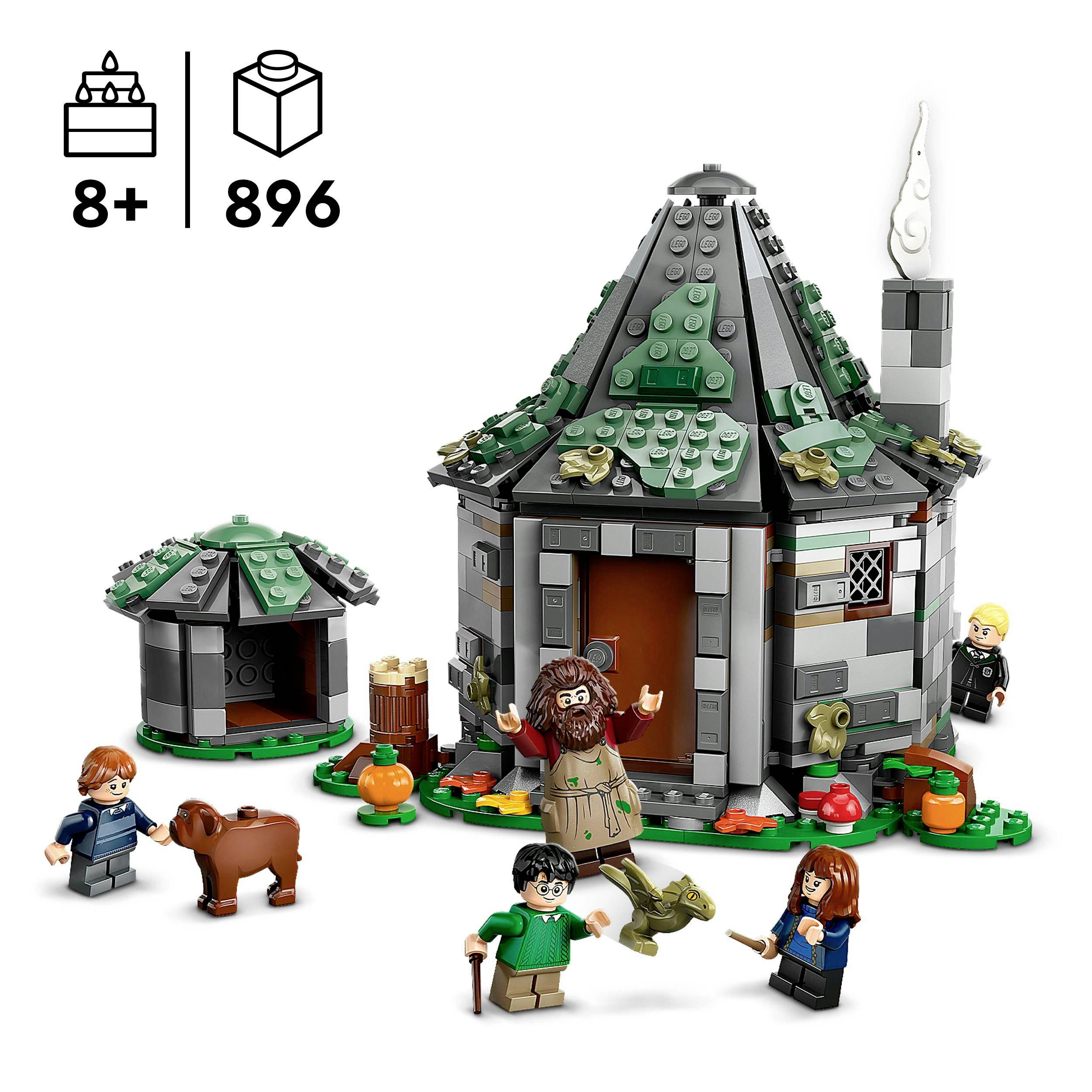 LEGO-set van Hagrid's hut uit Harry Potter, bevat figuren zoals Hagrid en Harry. Geschikt voor kinderen vanaf 8 jaar, 896 onderdelen.