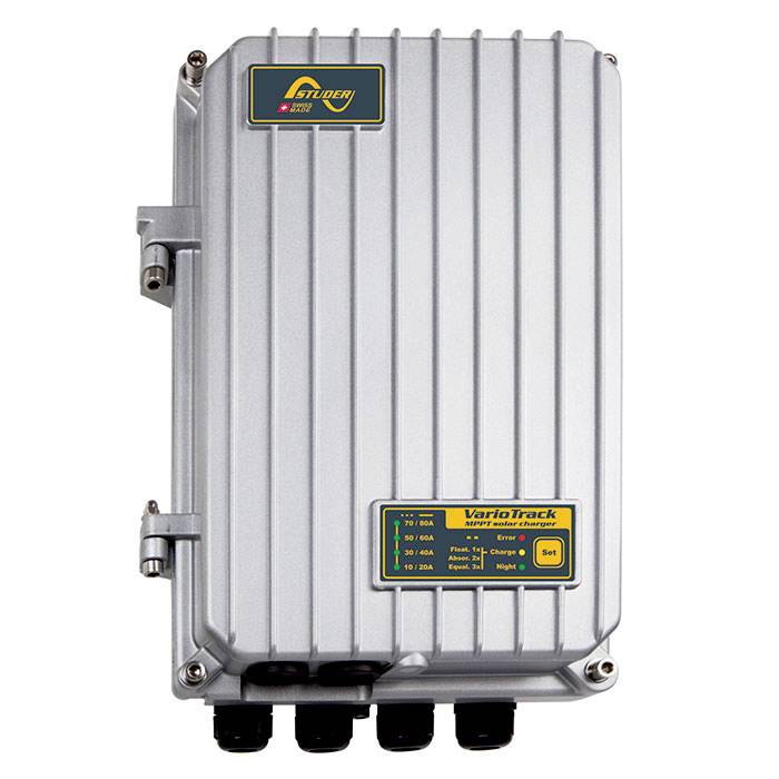 'Steca Solarix MPPT 1010' zonnelader, grijze, geribde behuizing, geel display met toetsen. Optimaliseert de prestaties van zonnepanelen.