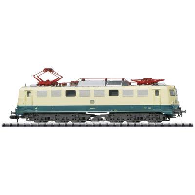 Model van een tweekleurige elektrische locomotief in beige en blauw met rode elementen op het dak, staat op een spoorsectie.