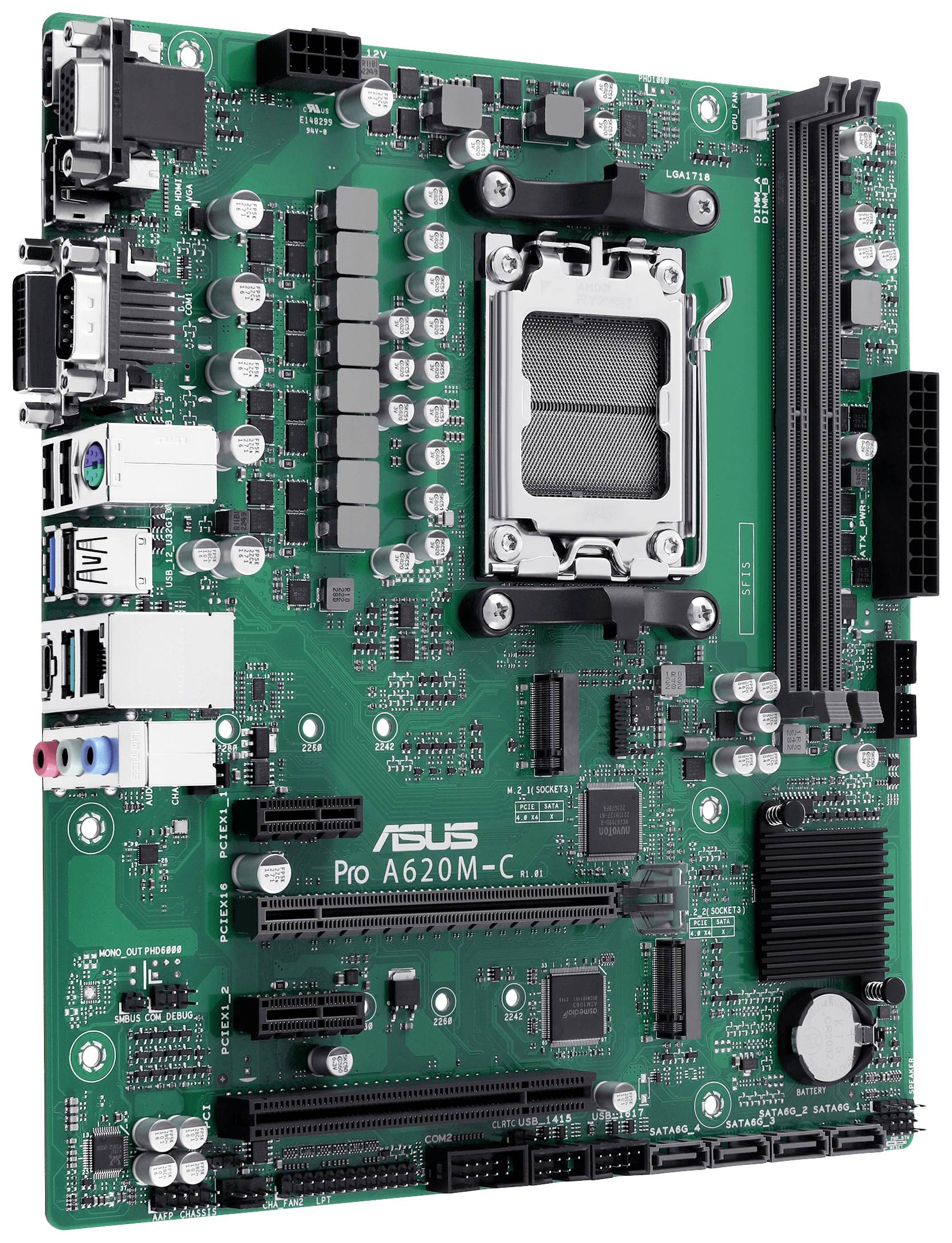 Groene moederbord met meerdere sleuven voor processor, RAM en aansluitingen voor randapparatuur. Model 'Pro A620M-C'.