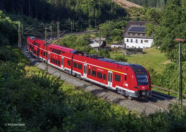 TRIX H0 25462 H0 elektrische treinstel Desiro HC van de DB AG