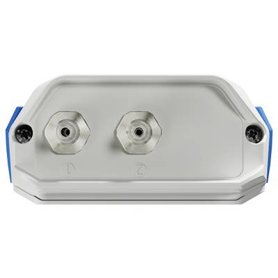 Tweevoudige connectoren-apparaat voorzijde met twee zeshoekige metalen connectors, gelabeld als 1 en 2, geplaatst tegen een grijze achtergrond met blauwe zijaccenten.