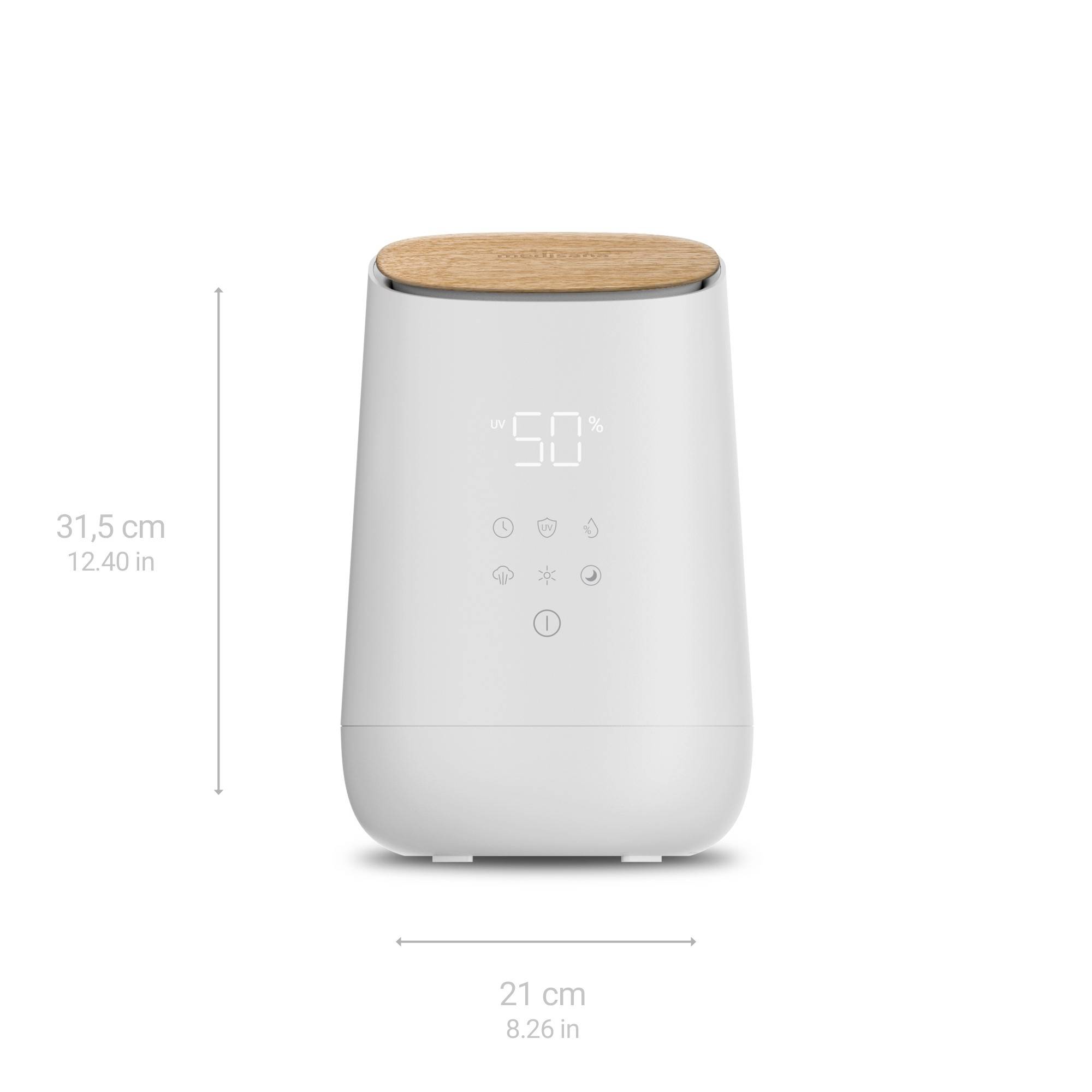 Een witte luchtbevochtiger met een houten deksel, digitaal display en bedieningsknoppen. Afmetingen: 31,5 cm hoog, 21 cm breed.