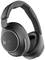 Een zwarte over-ear koptelefoon met gepolsterde oorkussens en een verstelbare beugel. Perfect voor muziek- of audio-genot.