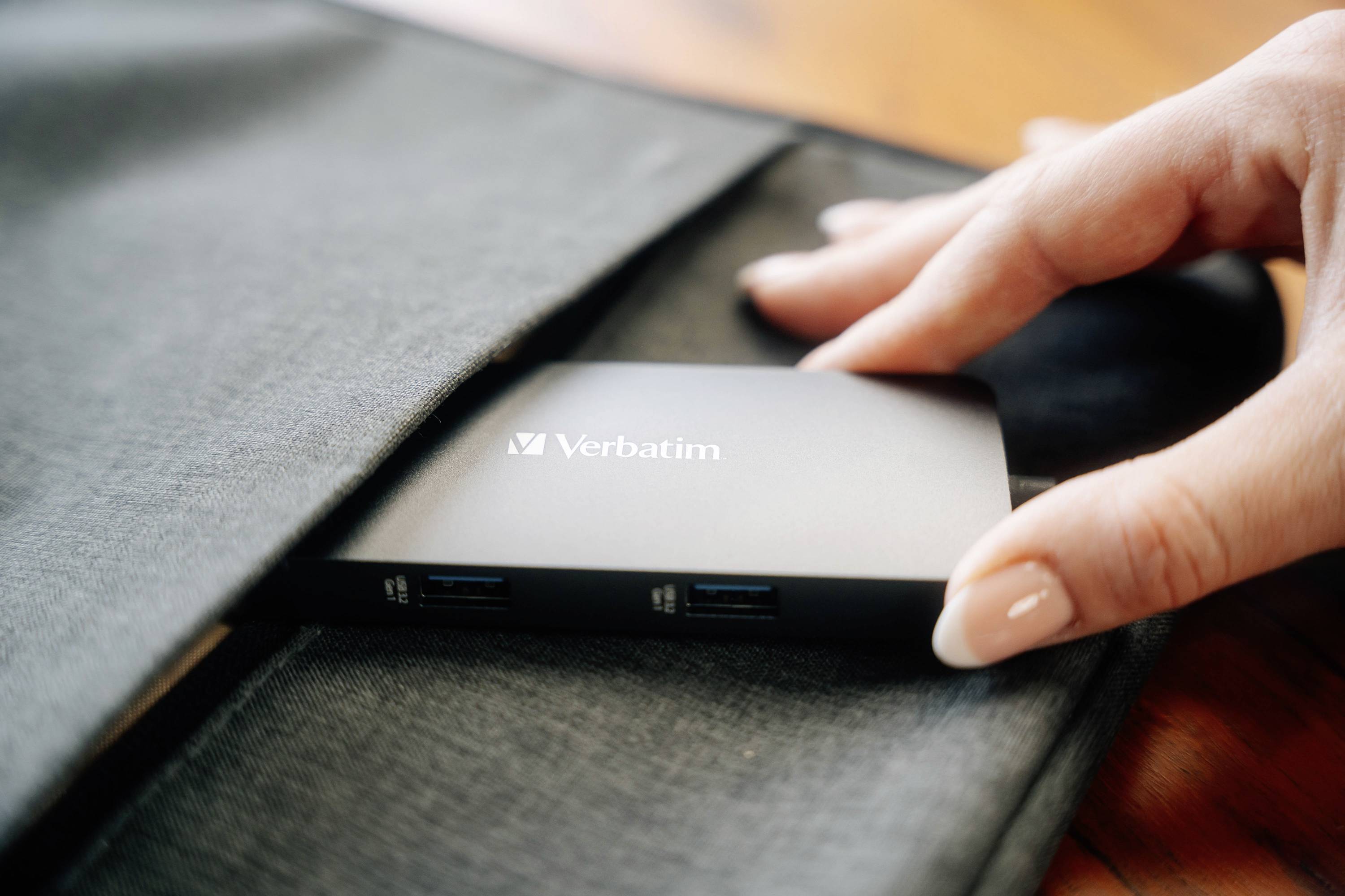 Verbatim USB-C Pro multipoort hub CMH-08, 8 poorten, 3x USB 3.2-A, USB 3.2-C, 2x HDMI 4K, SD, microSD, USB 3.1-C kabel-13