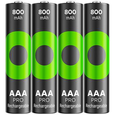 Vier herlaadbare AAA-batterijen met een capaciteit van 800 mAh, naast elkaar gerangschikt.
