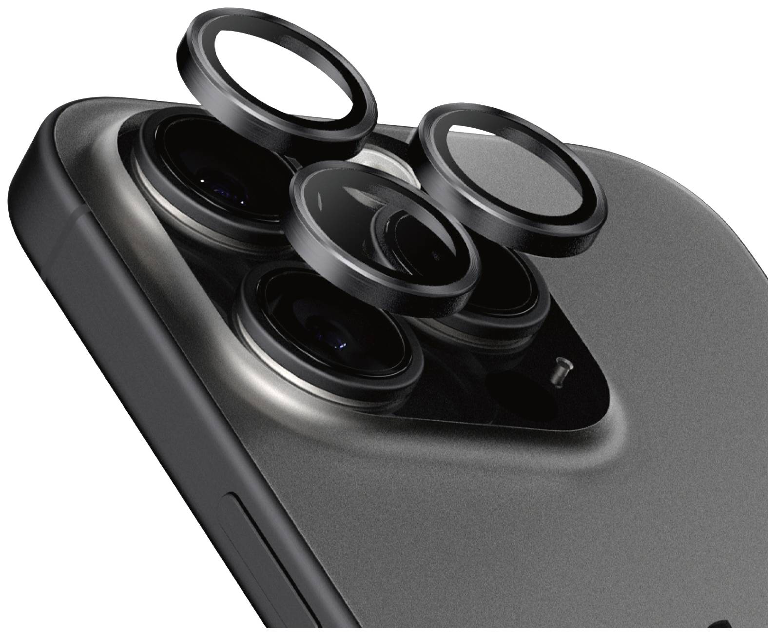 Achterkant van een smartphone met vier uitstekende cameralensen en een flitser. Het apparaat heeft een matte, donkere afwerking.