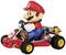 Een geanimeerd personage in een rood pak en pet rijdt een go-kart.