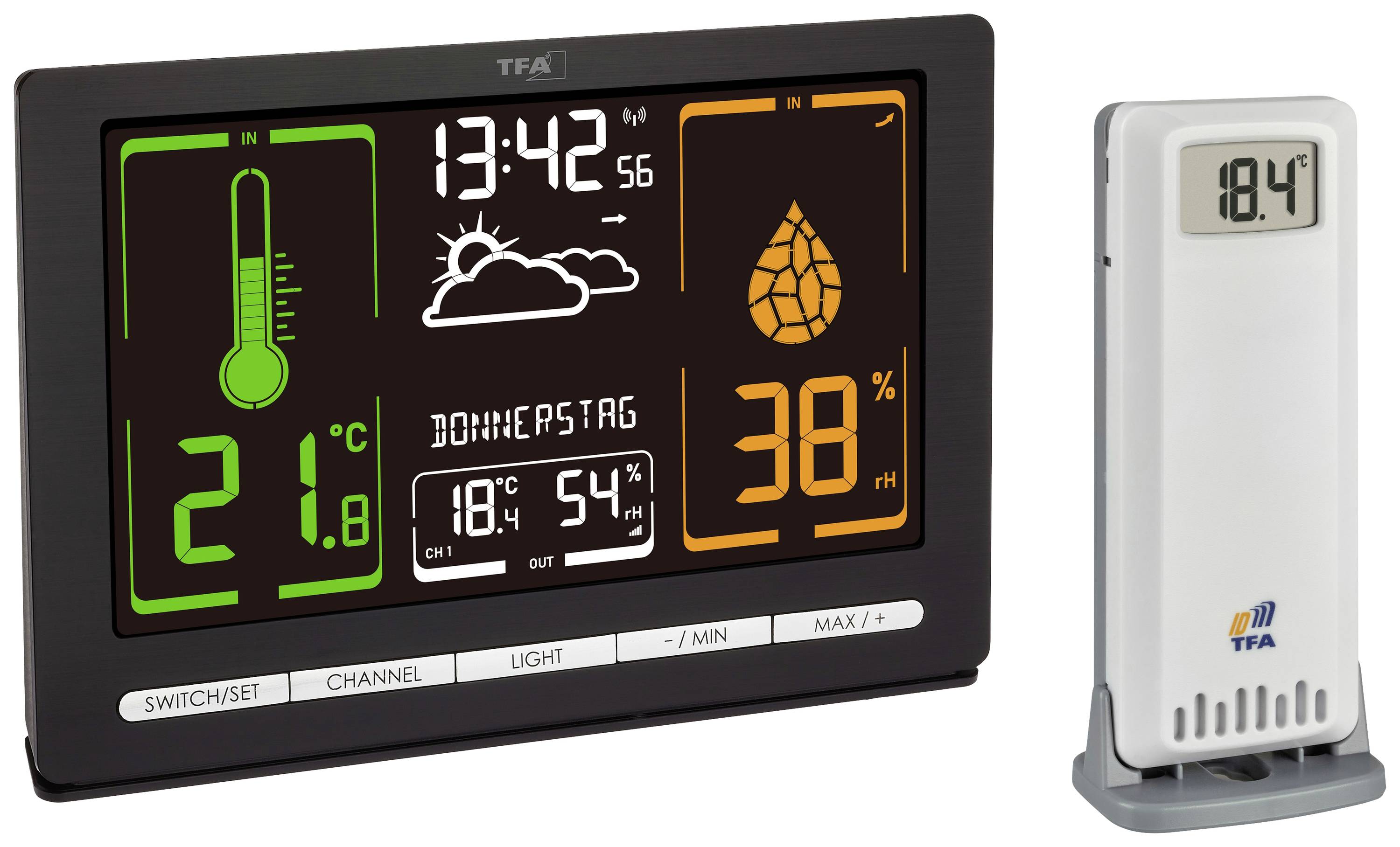 Digitaal weerstation met display: Binnentemperatuur 21°C, Buitentemperatuur 18,4°C. Tijd 13:42, Dag 'Donderdag', Luchtvochtigheid 38%.