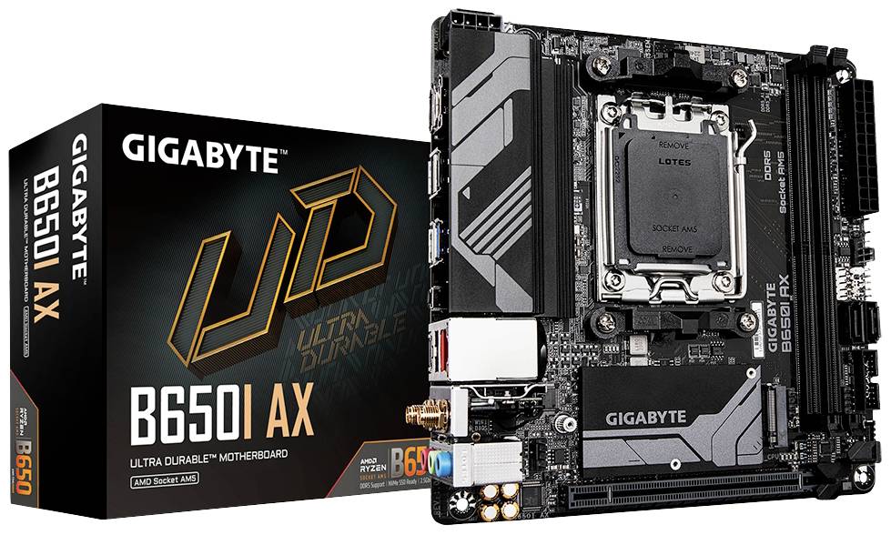 'GIGABYTE B650I AX Ultra Durable Moederbord': Afgebeeld is een compact moederbord met verpakking. Geschikt voor AMD Ryzen 7000 serie CPU's.