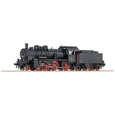 Zwarte stoomlocomotief met rode wielen staat zijdelings op een spoor. Technische details en merk zijn niet zichtbaar.
