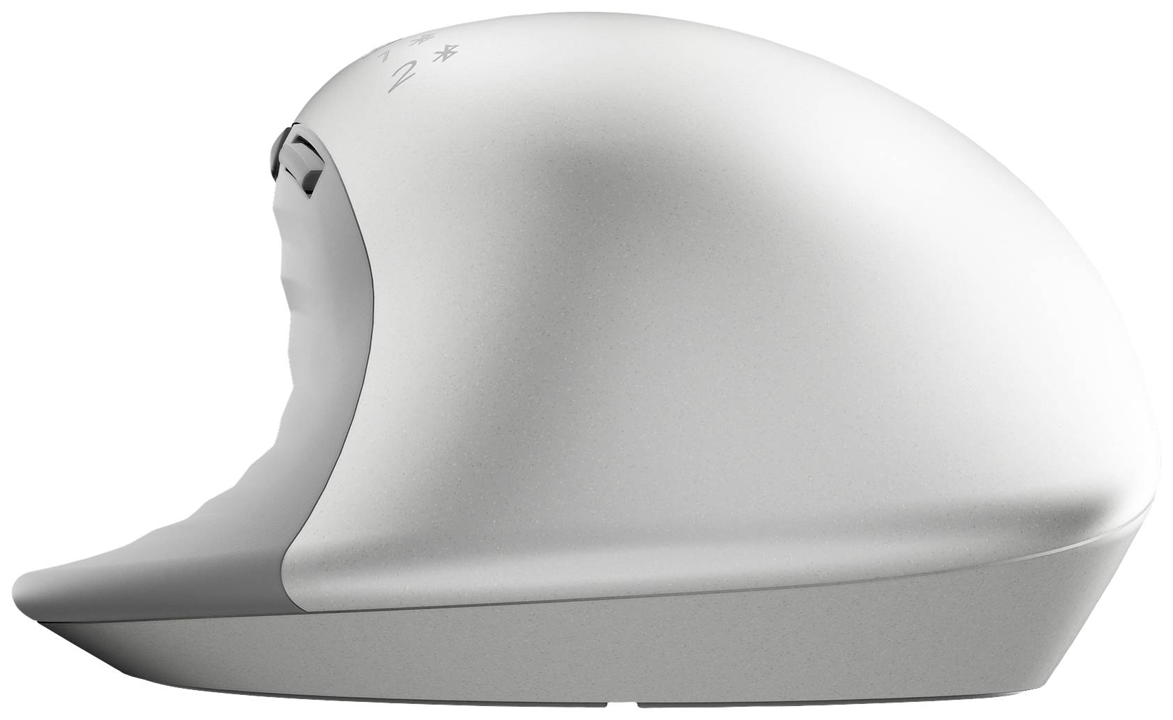 Ergonomische muis in lichte kleur, zijaanzicht, met gevormde oppervlak voor betere handpositie en comfort tijdens gebruik.