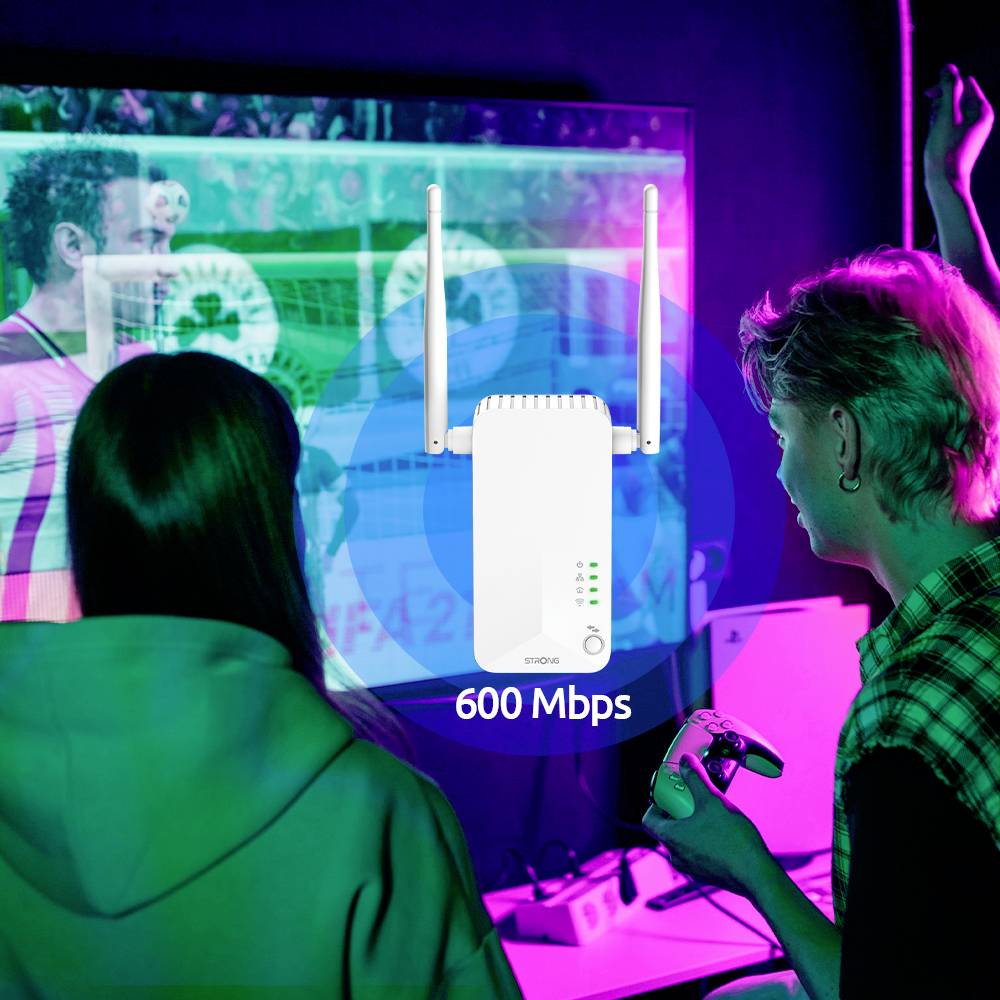 Een persoon speelt een videospel op een groot scherm. Op de voorgrond staat een wifi-router met het opschrift '600 Mbps'.