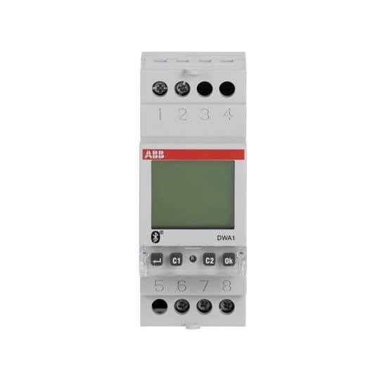 Elektronische tijdmeter van ABB met scherm en toetsen, model 'DWA1', voor het aansturen van apparaten of processen.