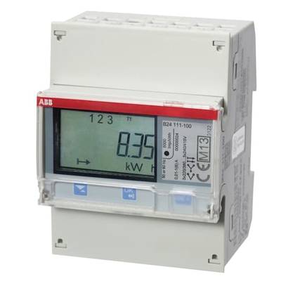 Elektriciteitsmeter met displayweergave; toont 8,35 kWh aan. Apparaat van het merk ABB met verschillende technische details op de voorkant.